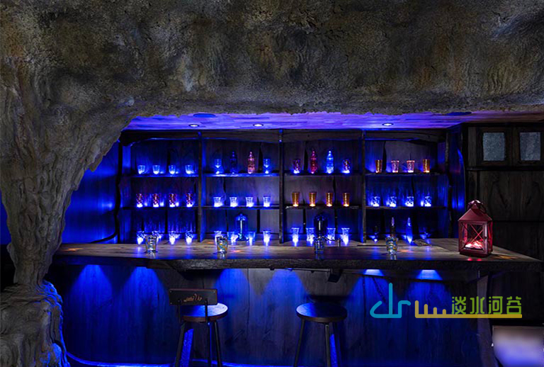 仿真山洞酒吧是您见过的最有艺术感的室内装饰吗