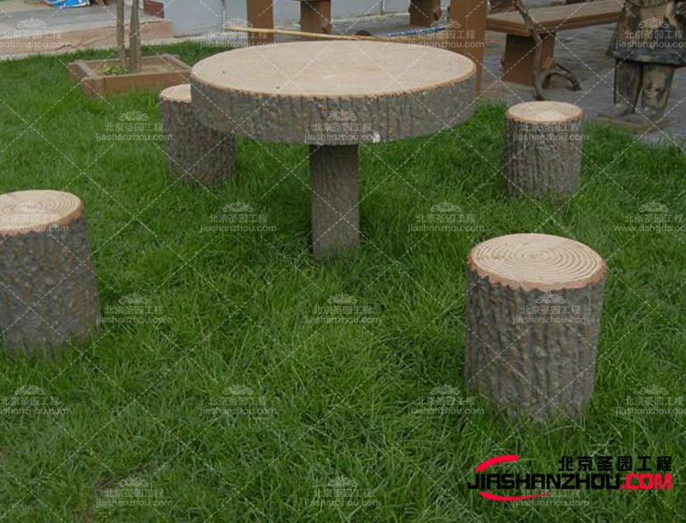 仿木桌椅.jpg 仿木桌椅