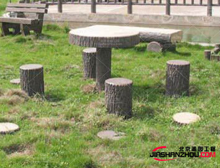 仿木桌椅.jpg 仿木桌椅