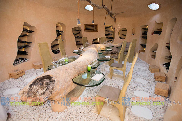 洞穴主题酒店.jpg
