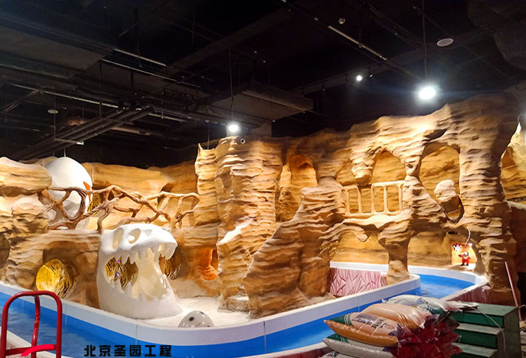 城市探洞.jpg 城市探洞.jpg